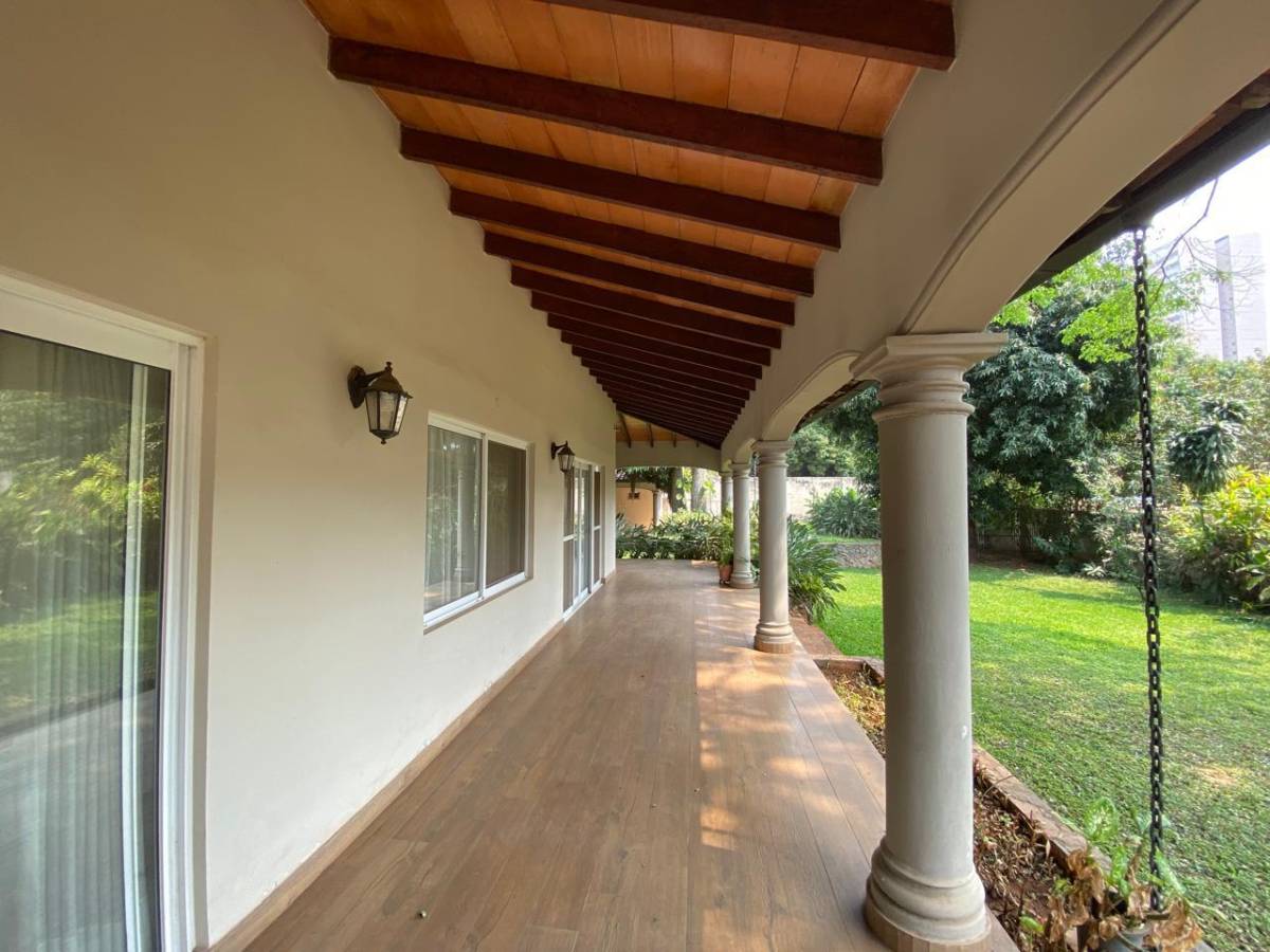 Casa en venta en Mcal Estigarribia