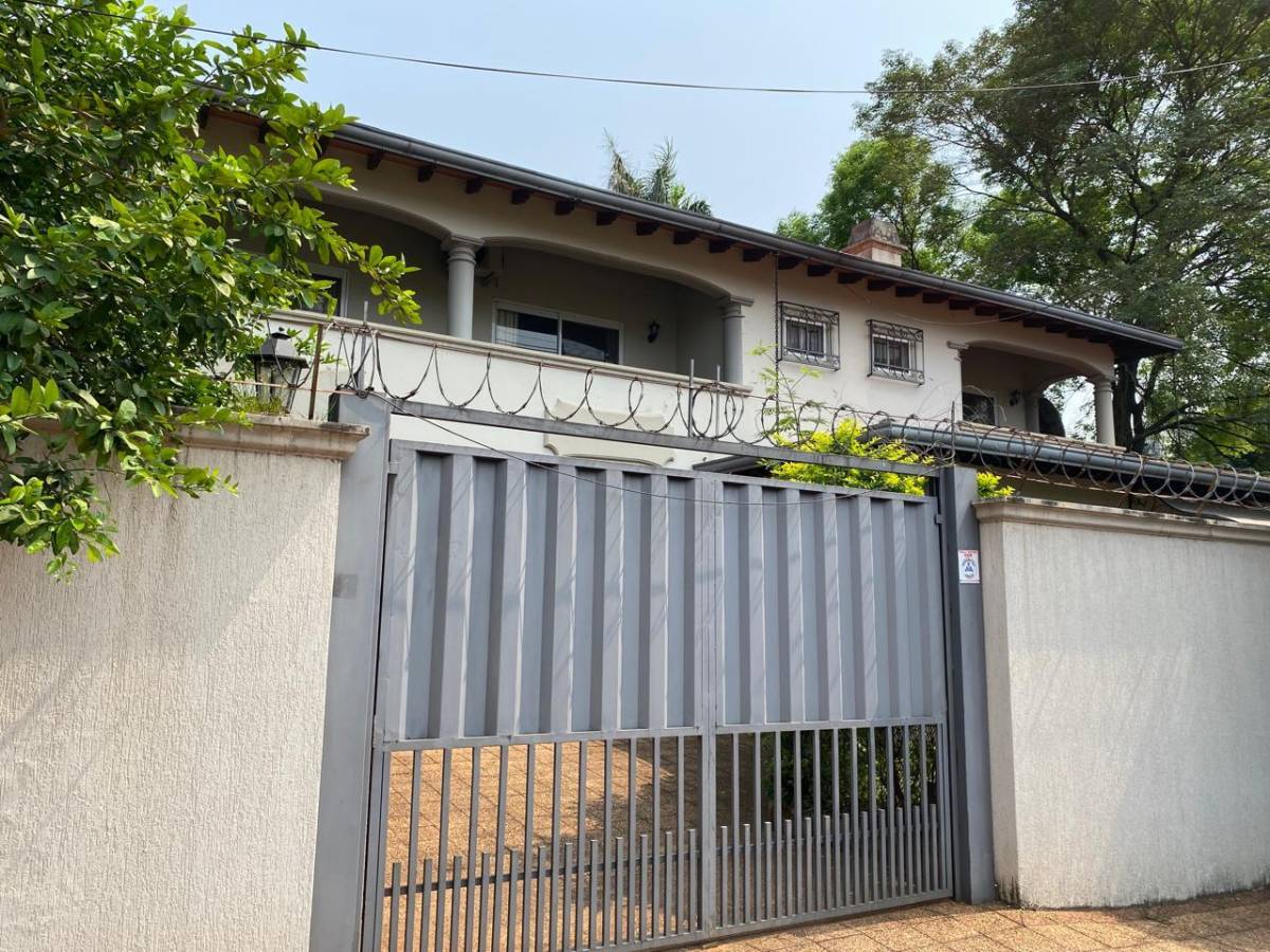 Casa en venta en Mcal Estigarribia