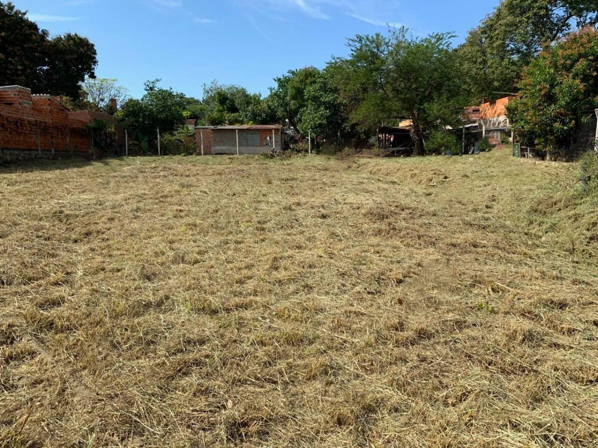 Terreno en venta en Lambare