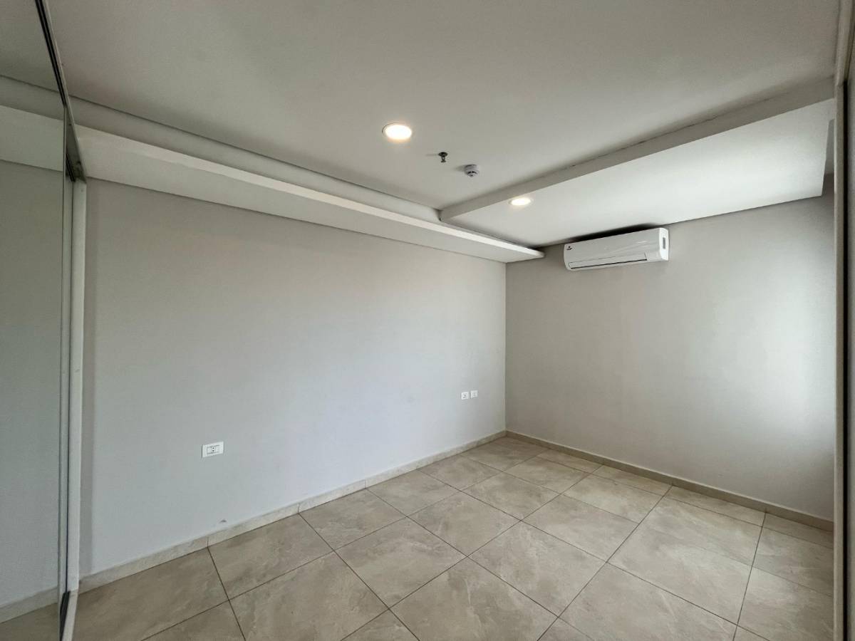 Departamento en venta en Ycua Sati