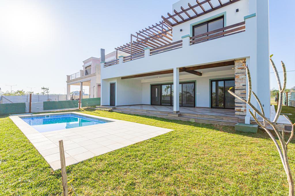 Casa en venta en Zarate Isla