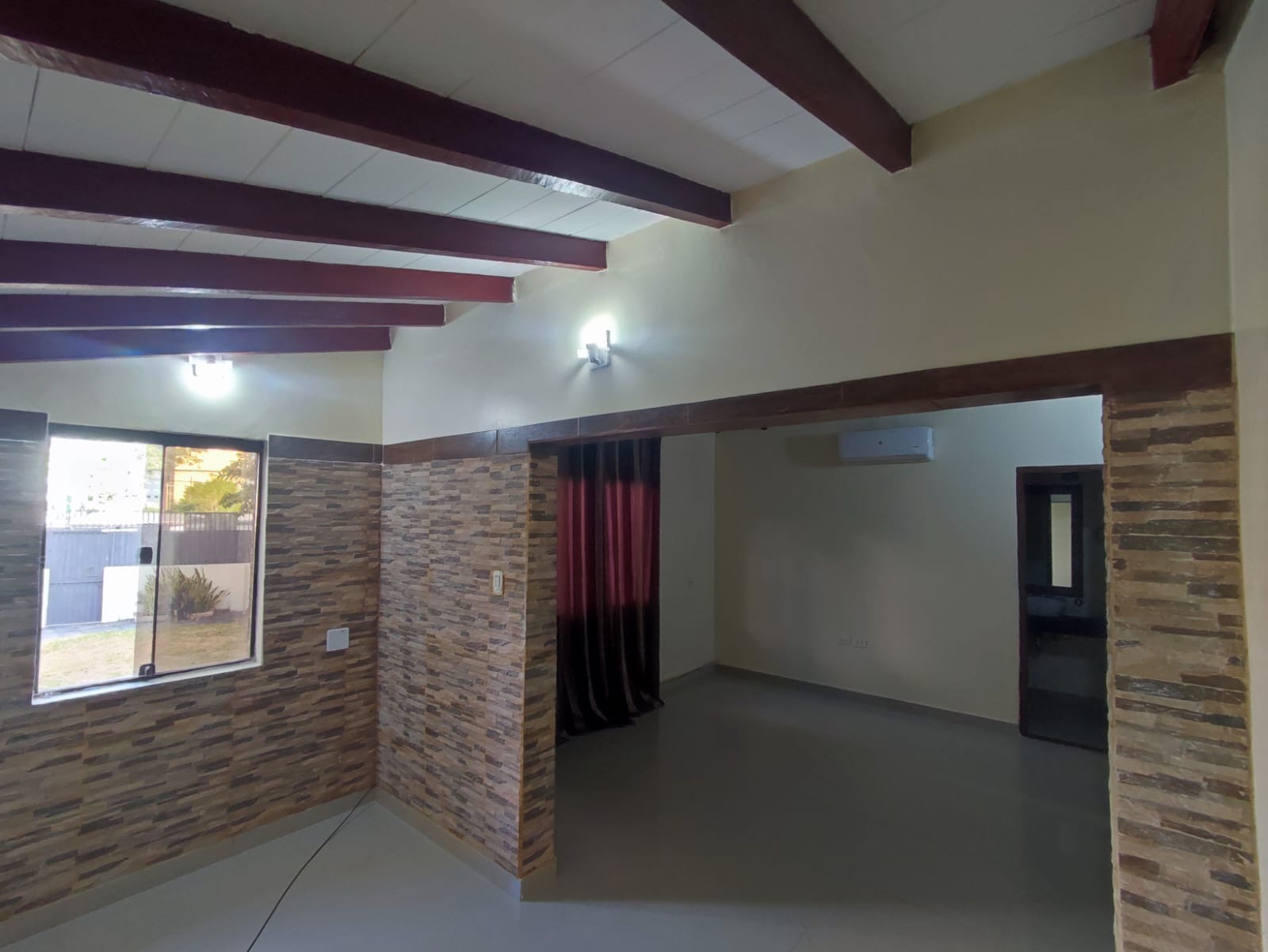 Casa en alquiler en Ycua Sati