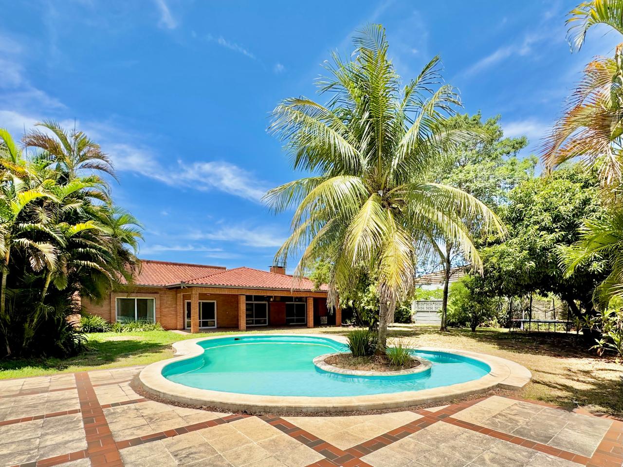 Casa en alquiler en Ytay