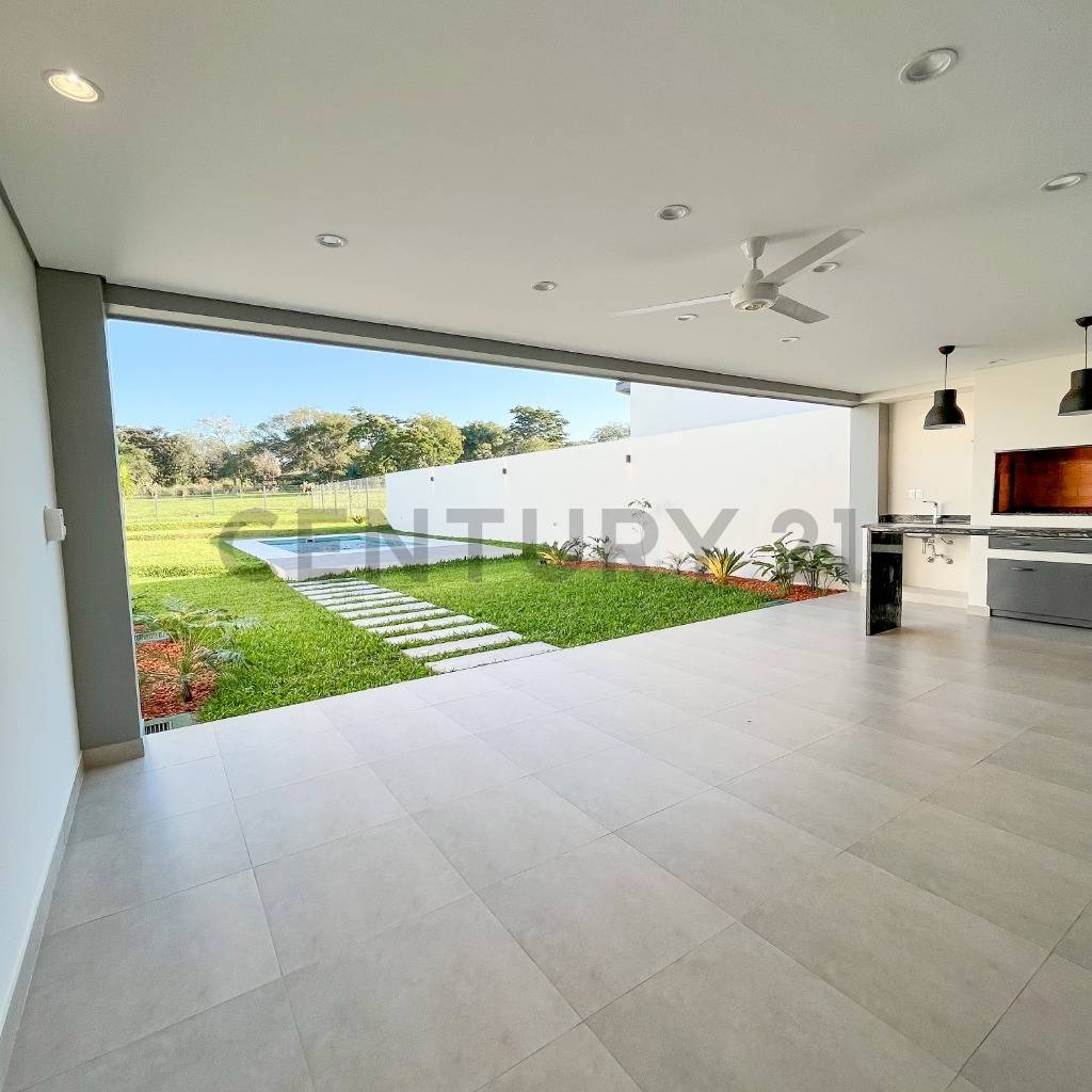 Casa en venta en Surubi´i