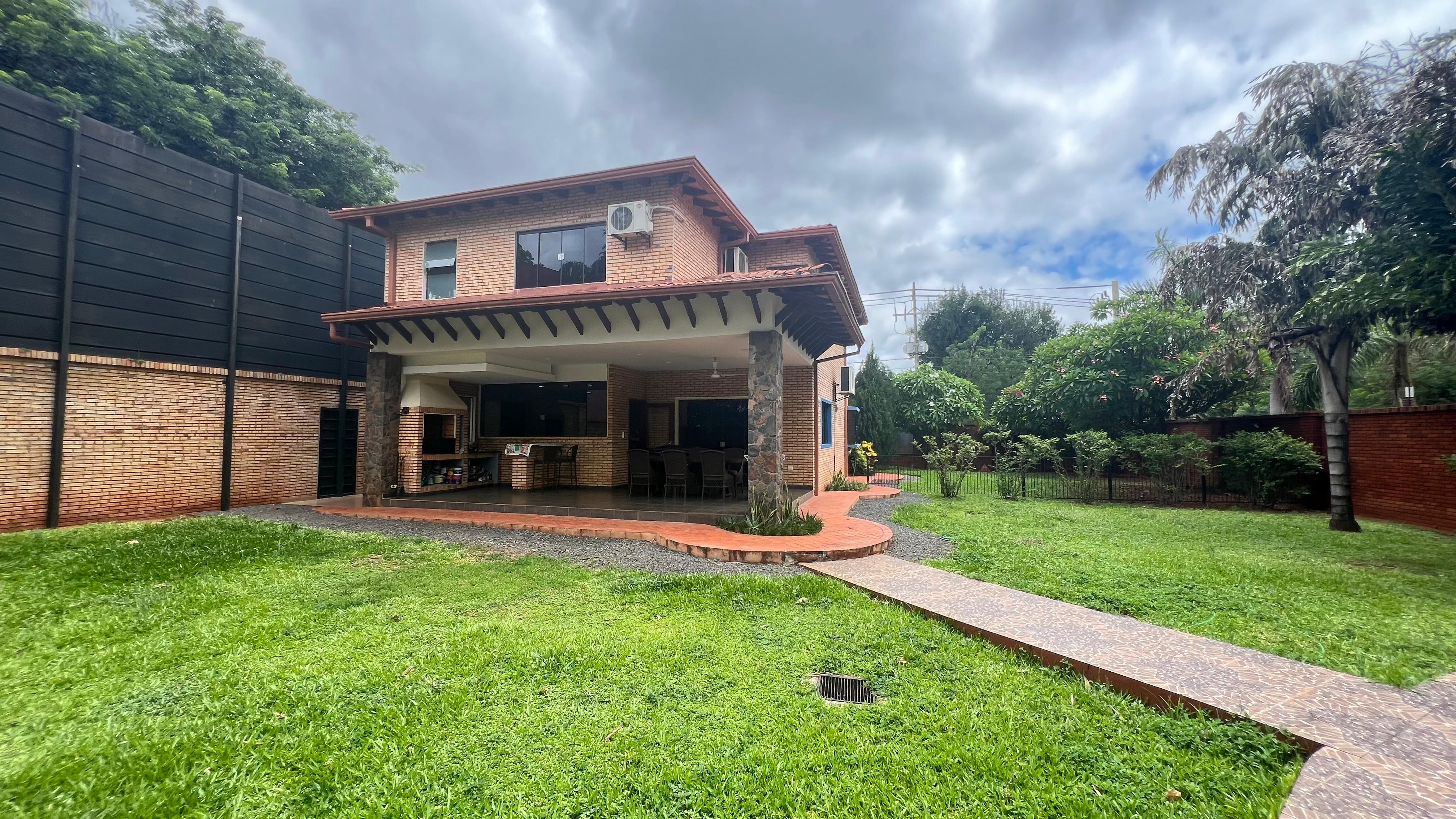 Casa en venta en Loma Merlo