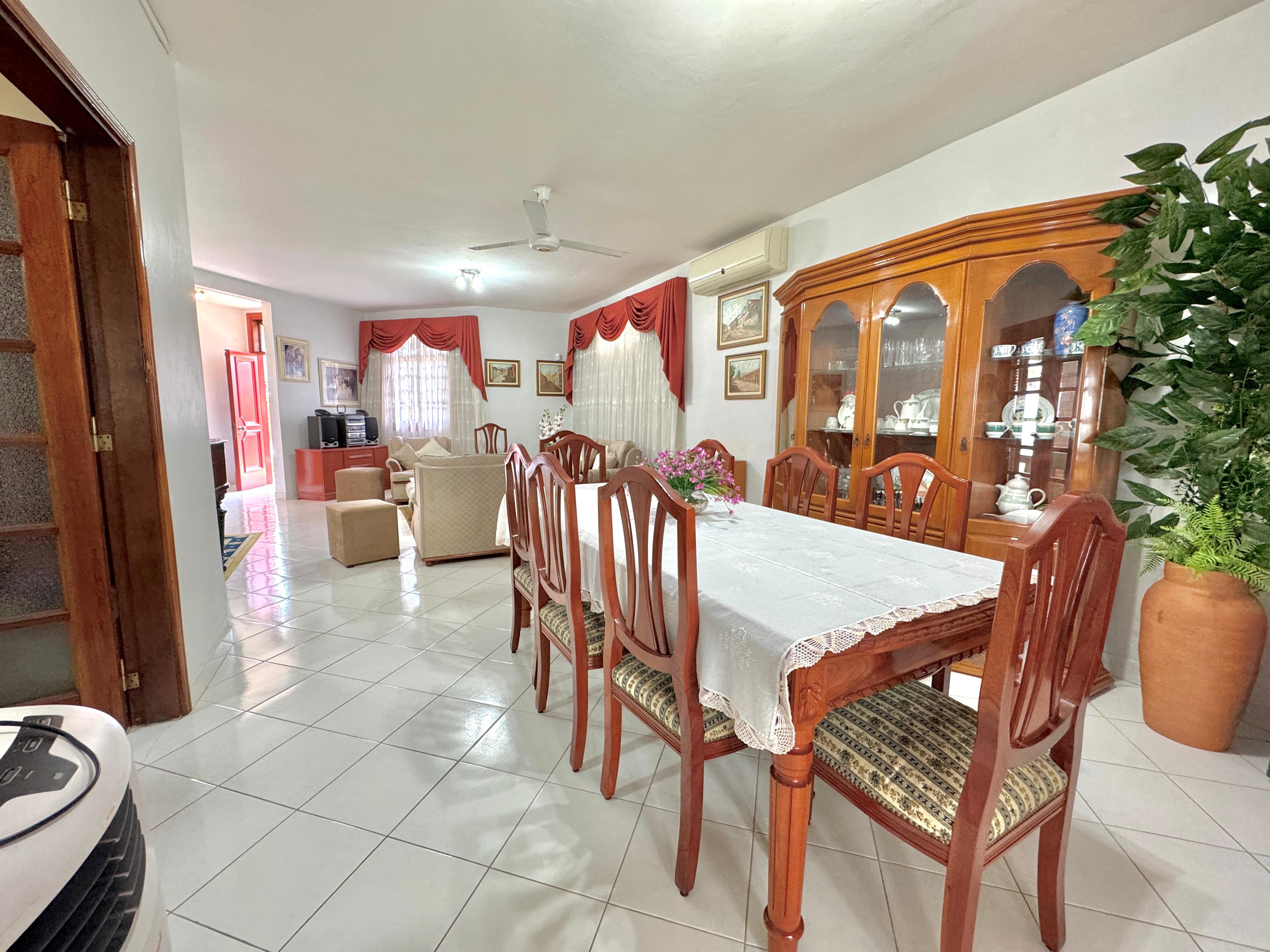 Casa en venta en Fernando De La Mora