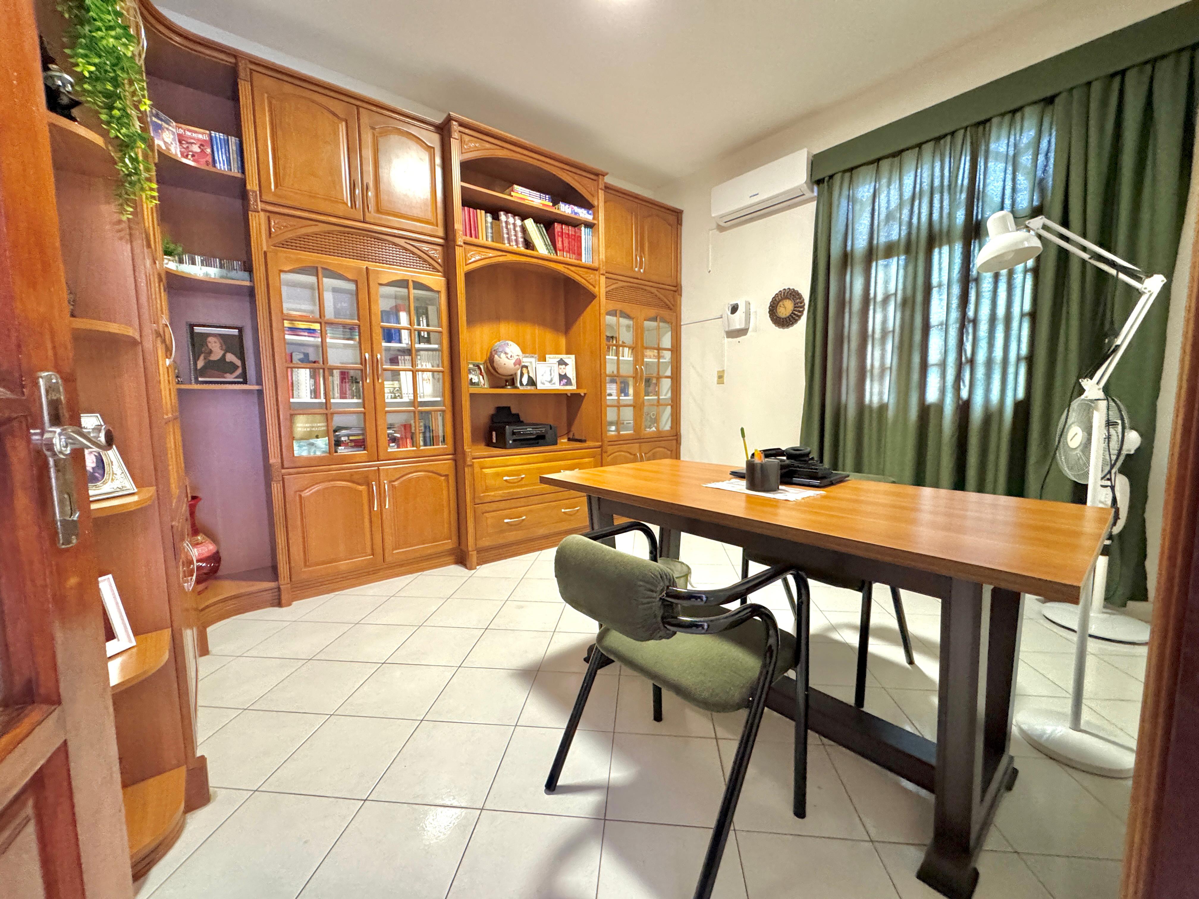 Casa en venta en Fernando De La Mora