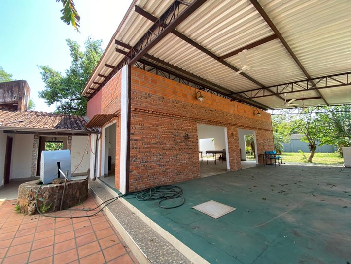 Casa en venta en Luque