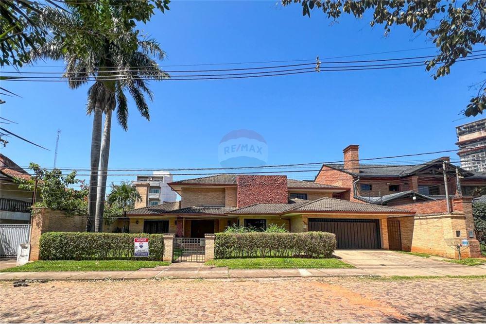 Casa en venta en Las Lomas