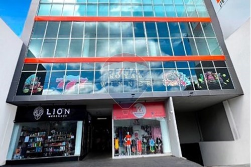 Local comercial en alquiler en Pettirossi