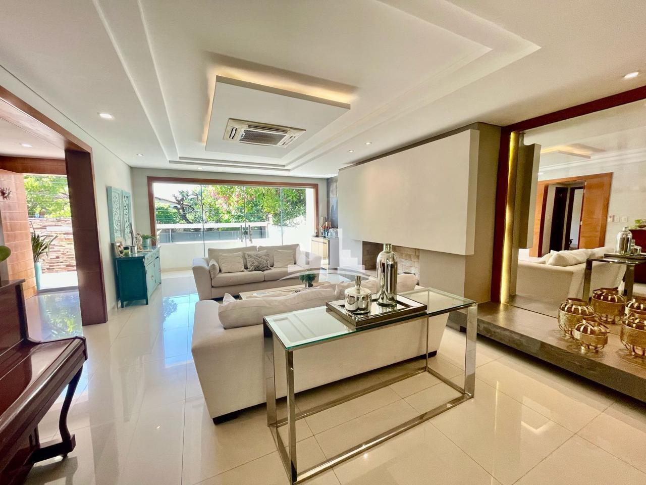 Casa en alquiler en Mcal Estigarribia