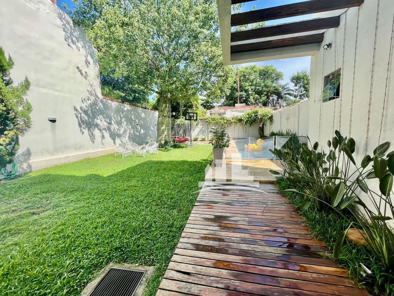 Casa en alquiler en Mcal Estigarribia