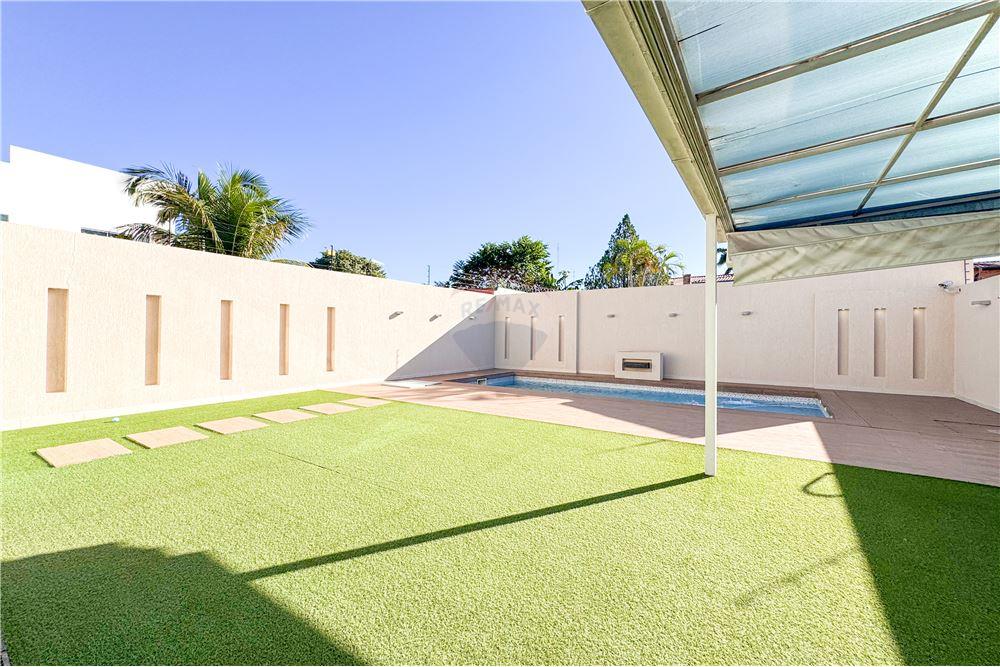Casa en venta en Lomas Valentinas entre Coronel Cazal y Saavedra