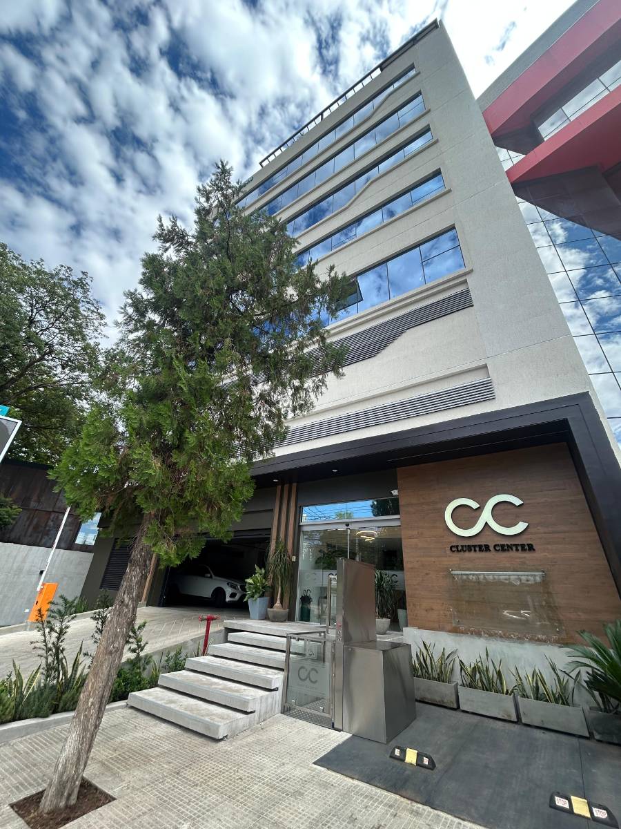 Oficina en alquiler en Ycua Sati