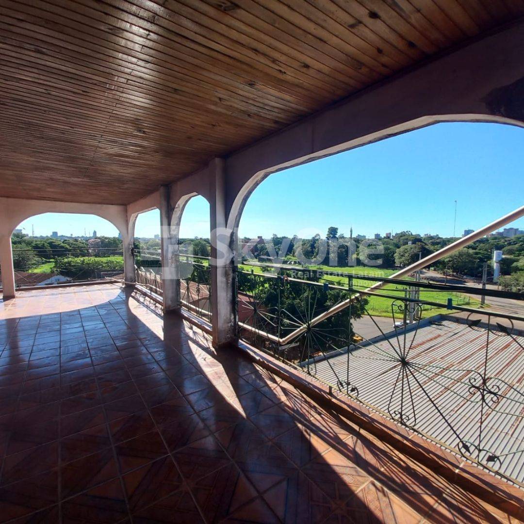 Edificio en venta en BERNARDINO CABALLERO