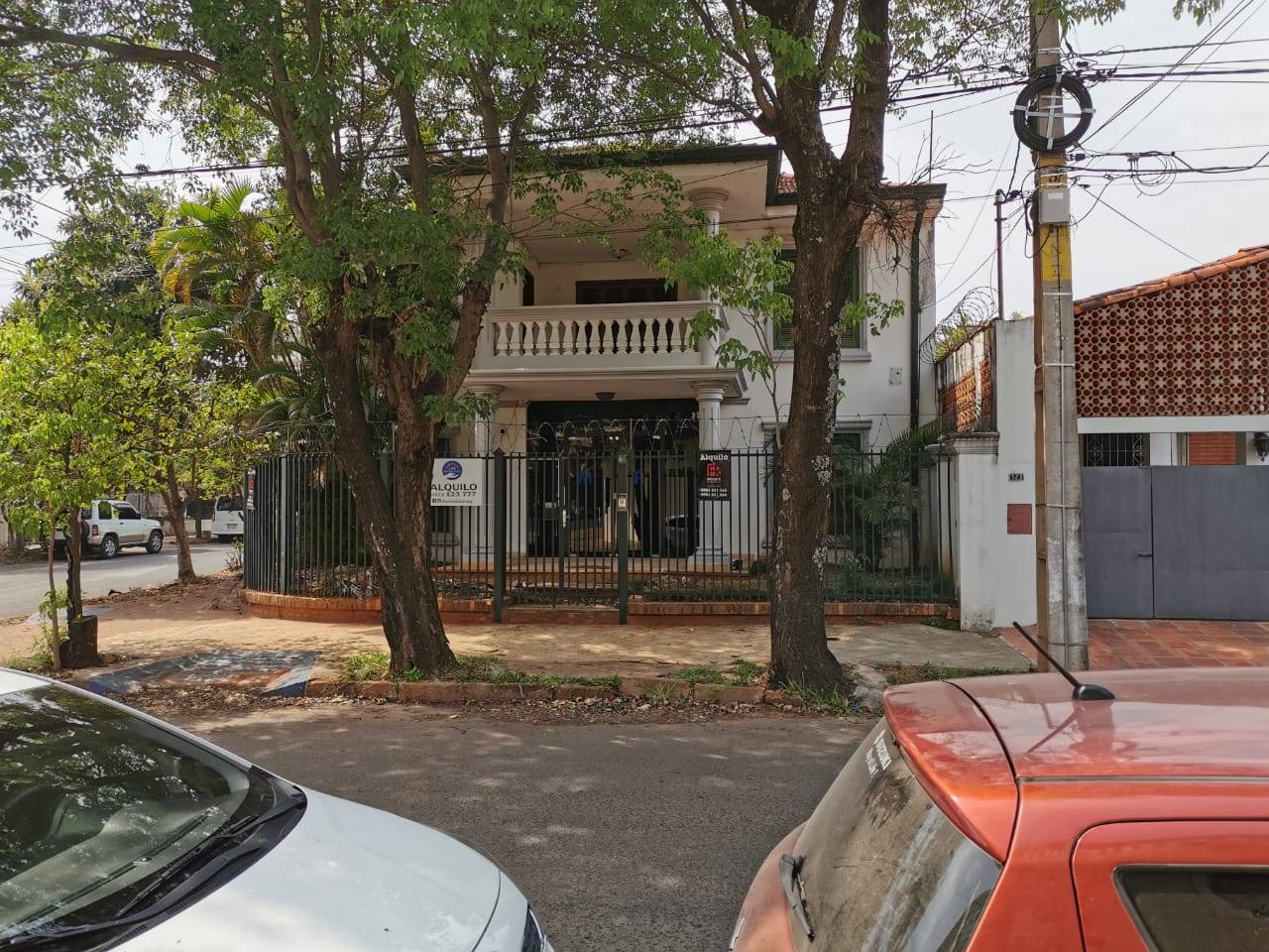 Casa en alquiler en Villa Morra