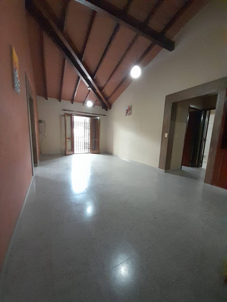 Departamento en alquiler en Ycua Sati