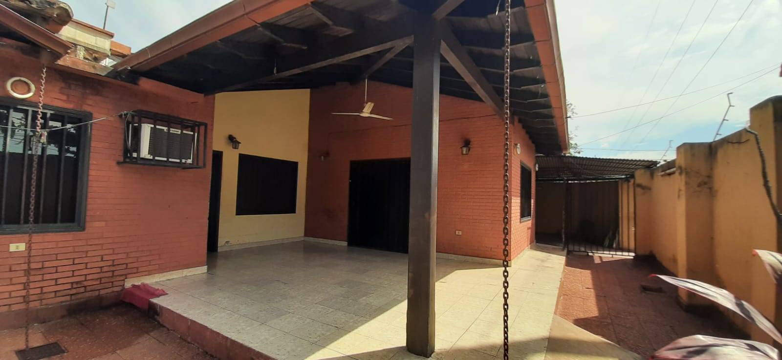 Casa en alquiler en Lambare