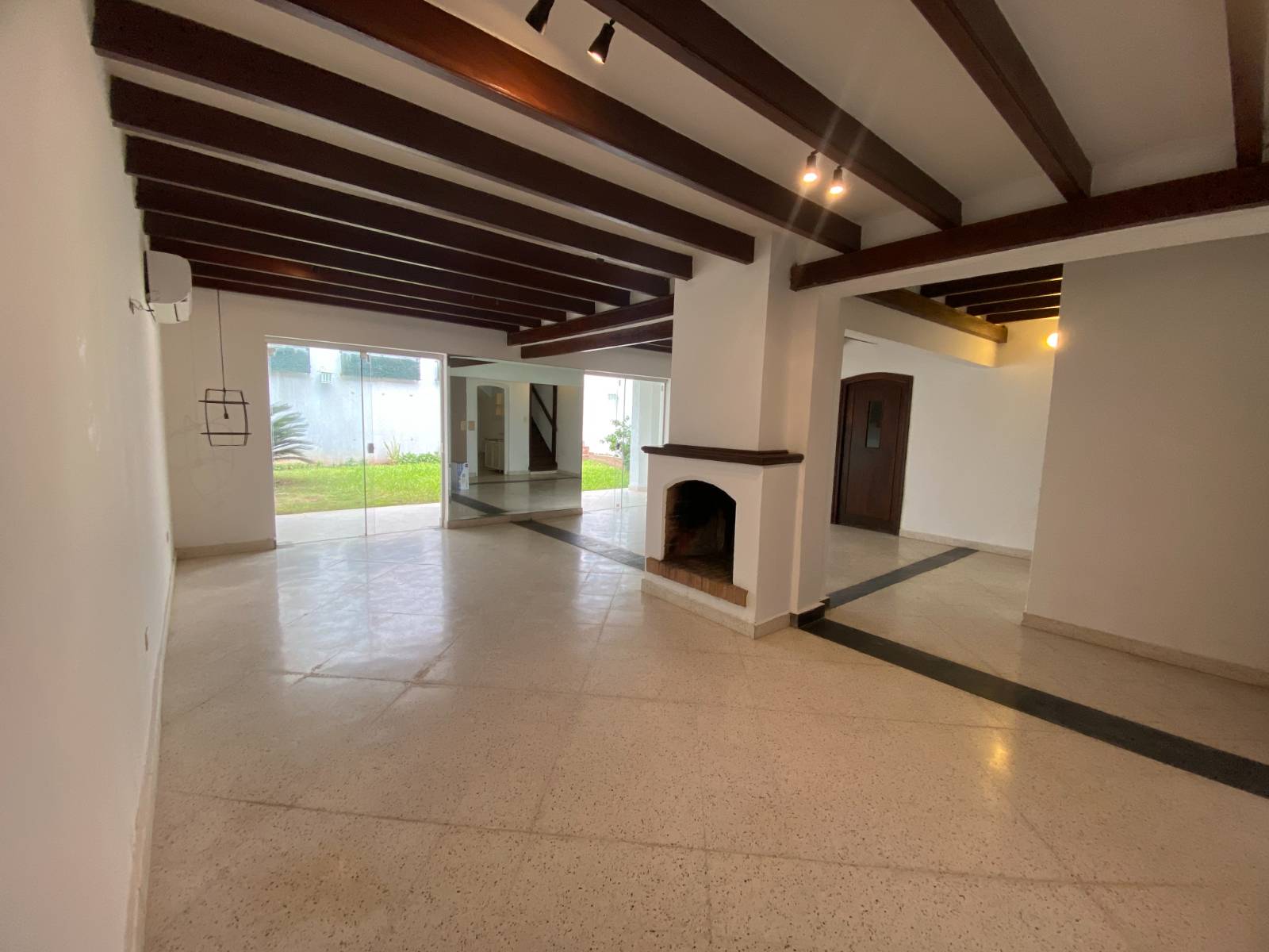 Casa en venta en Ycua Sati