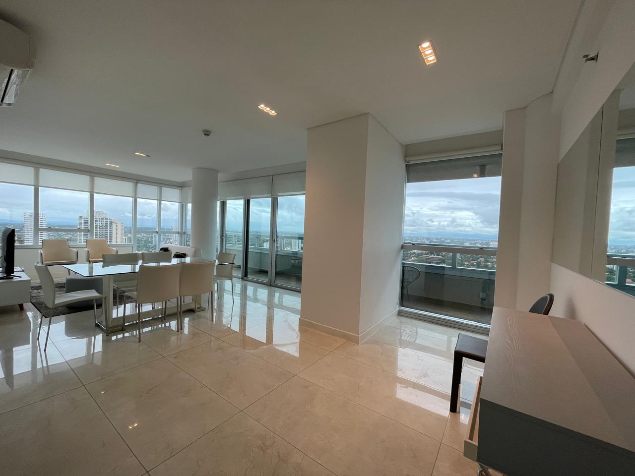 Departamento en alquiler en Ycua Sati