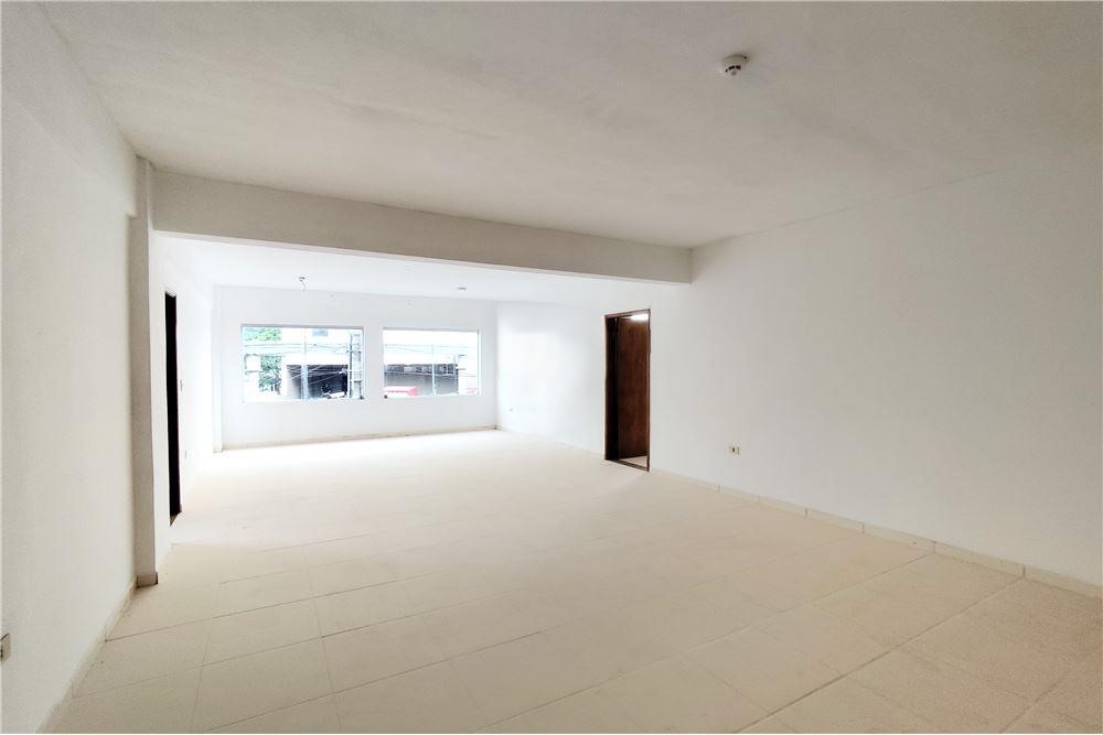 Edificio en alquiler en Las Lomas