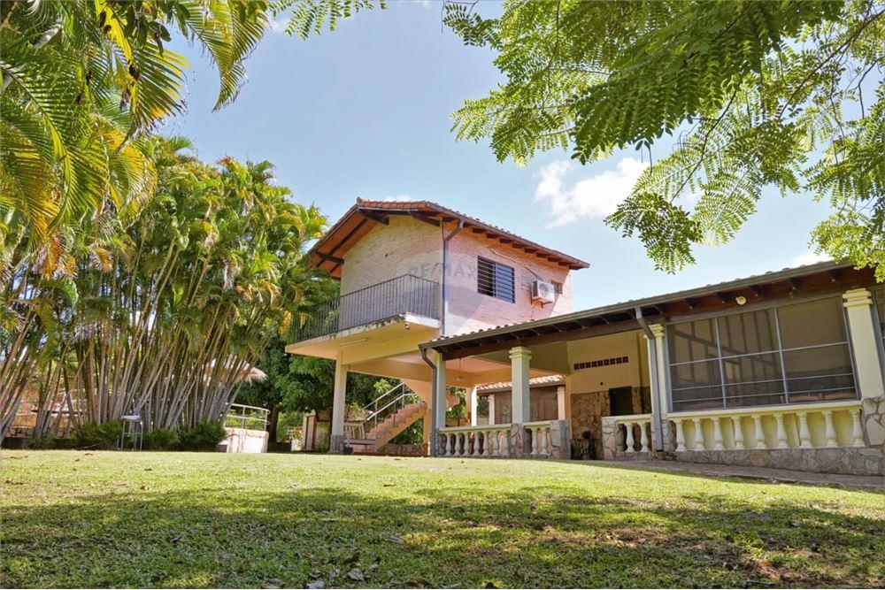 Quinta en venta en Aregua