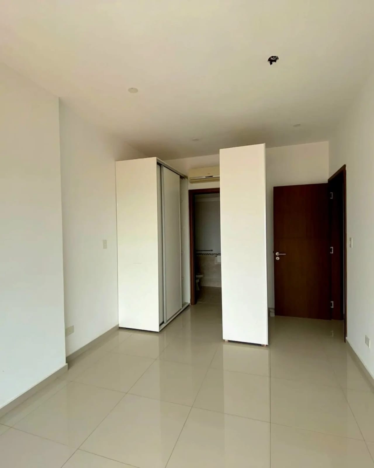 Departamento en venta en Ycua Sati