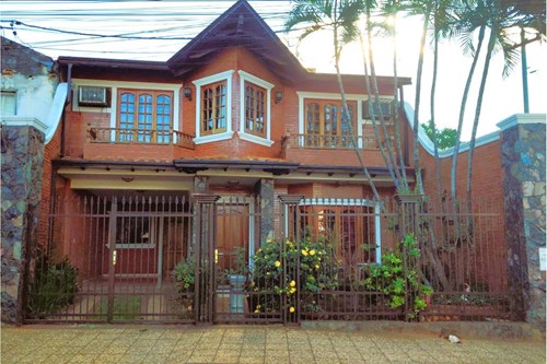 Casa en venta en Ycua Sati