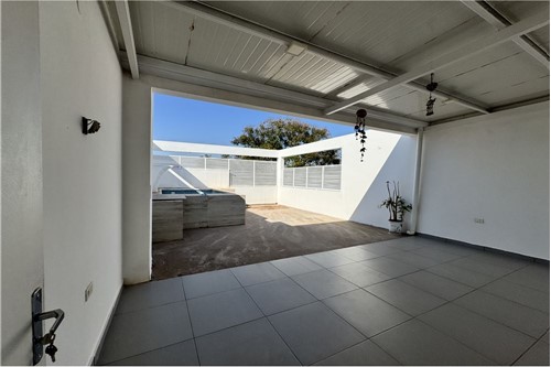 Casa en alquiler en Luque