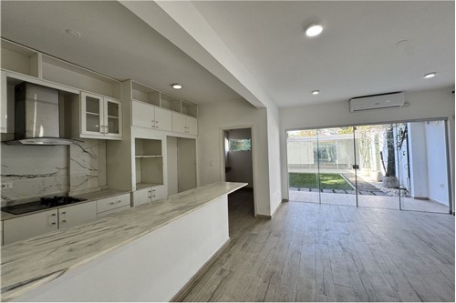 Casa en alquiler en Luque