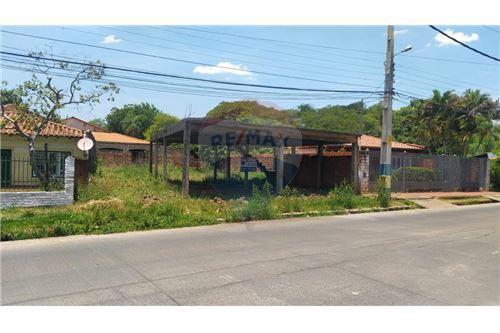 Terreno en venta en Luque