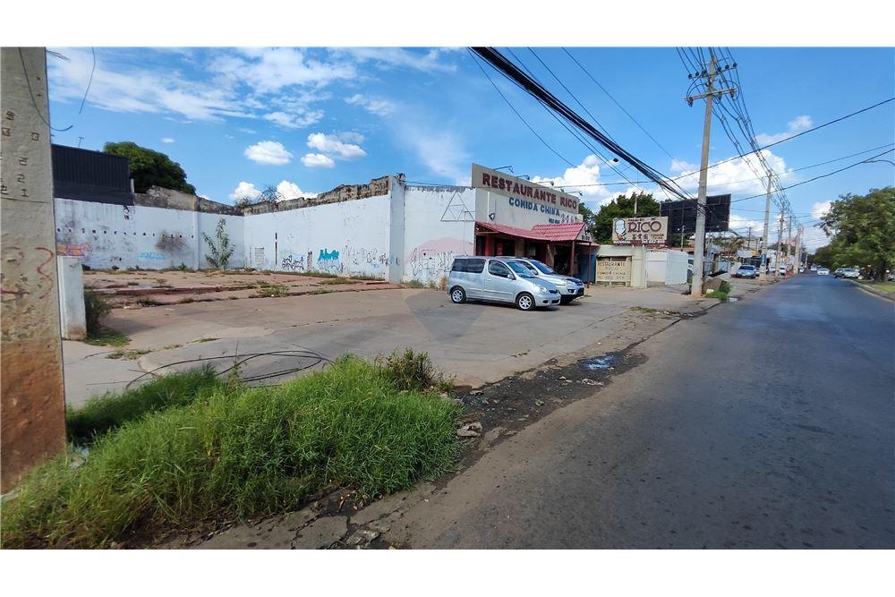 Terreno en venta en Fernando De La Mora