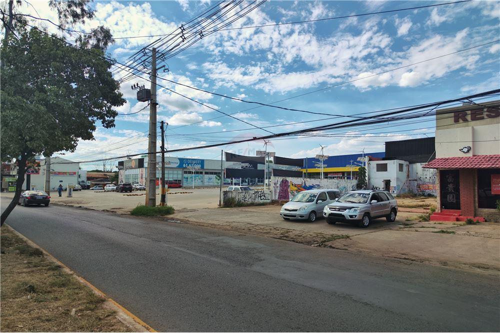 Terreno en venta en Fernando De La Mora