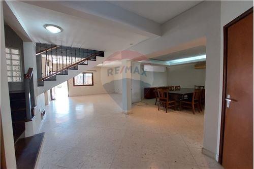 Casa en venta en Madame Lynch