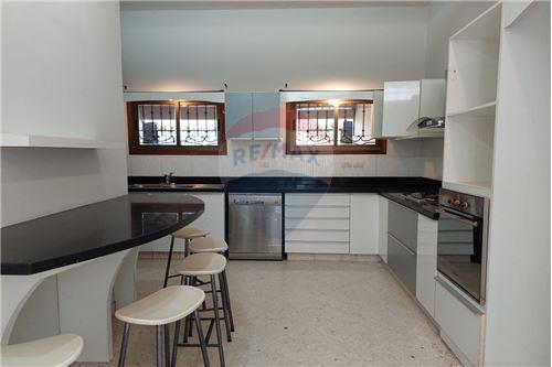 Casa en venta en Madame Lynch