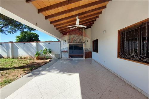 Casa en venta en Madame Lynch