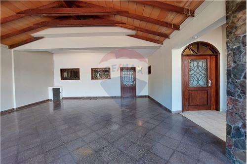 Casa en venta en Madame Lynch