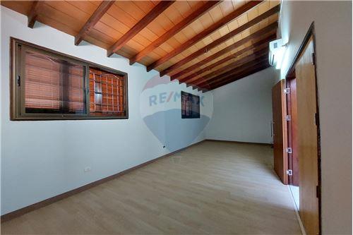 Casa en venta en Madame Lynch