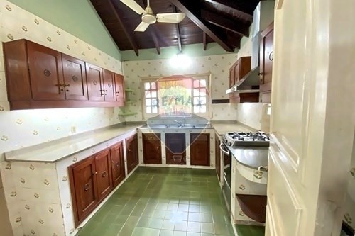 Casa en alquiler en Mcal Estigarribia