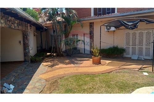 Casa en venta en Mburucuya