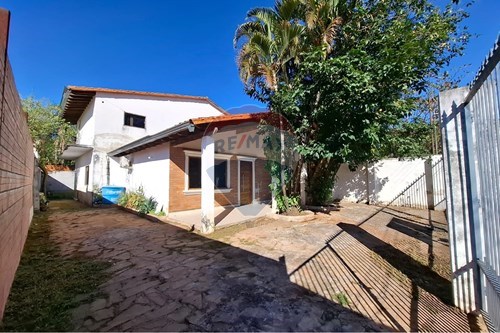 Casa en alquiler en Luque