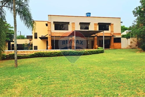 Casa en venta en Loma merlo