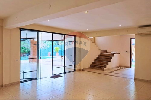 Casa en venta en Loma merlo