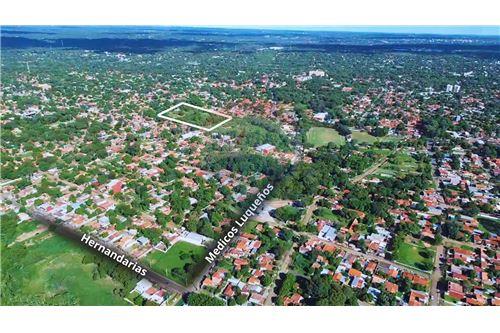Terreno en venta en Luque