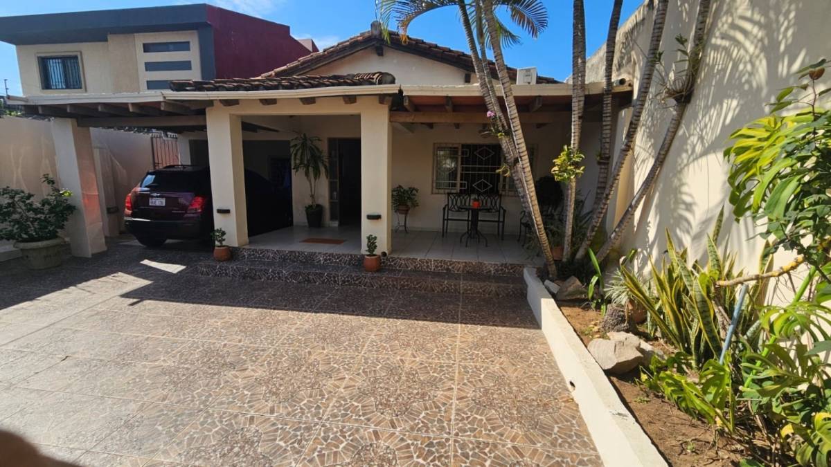 Casa en venta en Jara