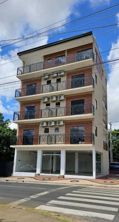 Edificio en venta en Capiata