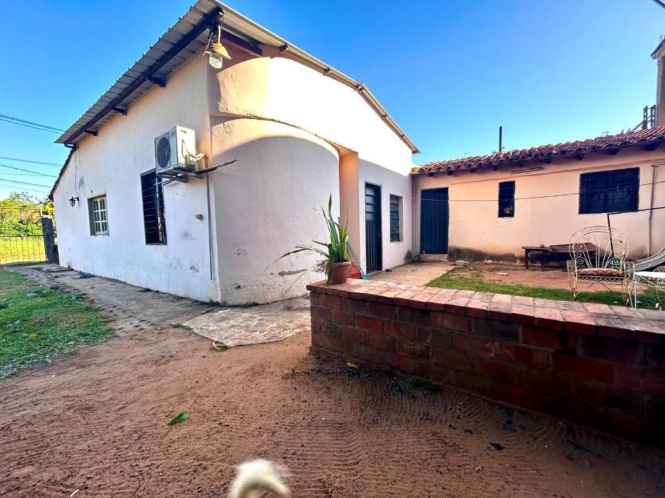 Casa en venta en Luque