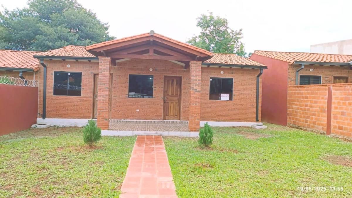 Casa en venta en Luque