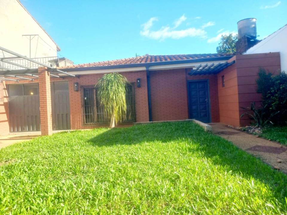 Casa en venta en Fernando De La Mora