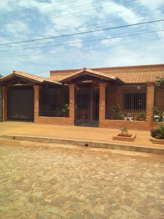 Casa en venta en Luque